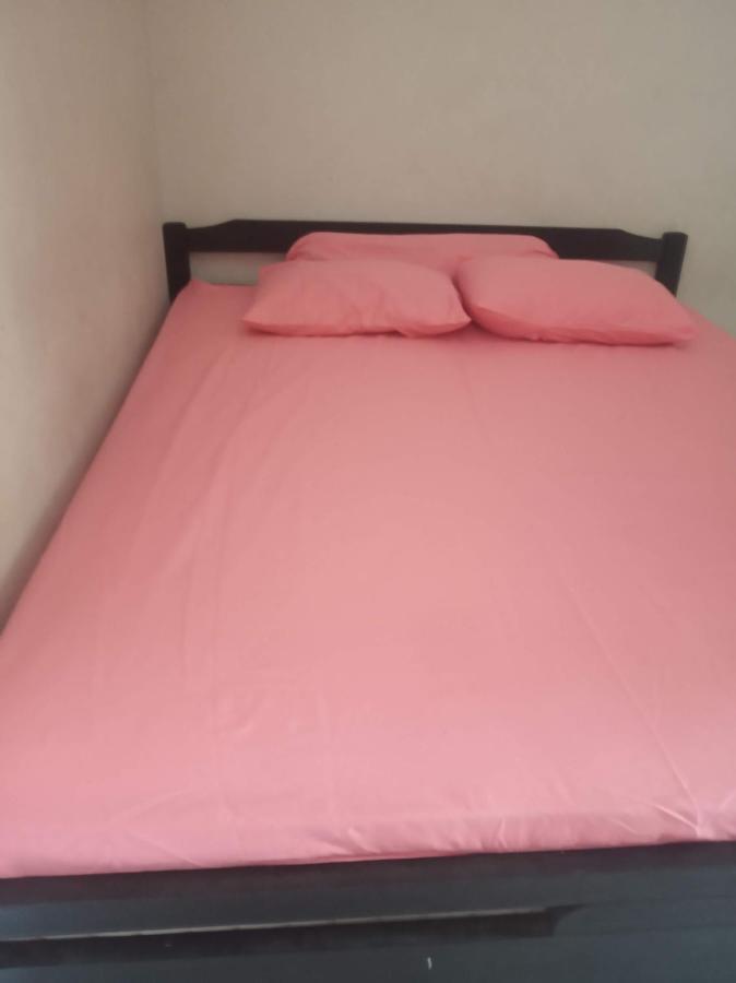 Kost Backpacker Hotel Sidoarjo Kültér fotó