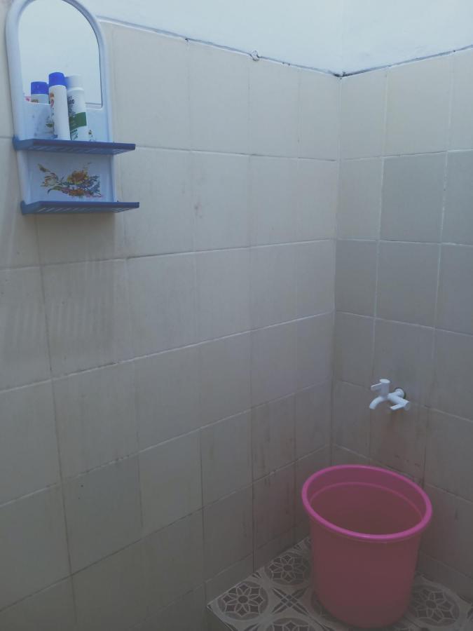 Kost Backpacker Hotel Sidoarjo Kültér fotó
