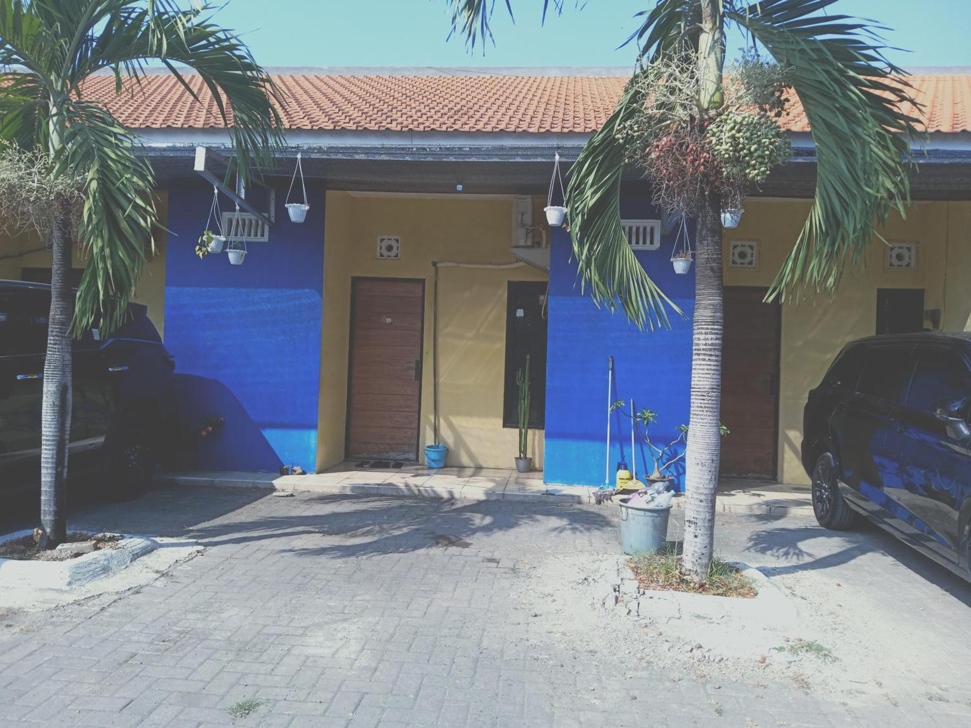 Kost Backpacker Hotel Sidoarjo Kültér fotó