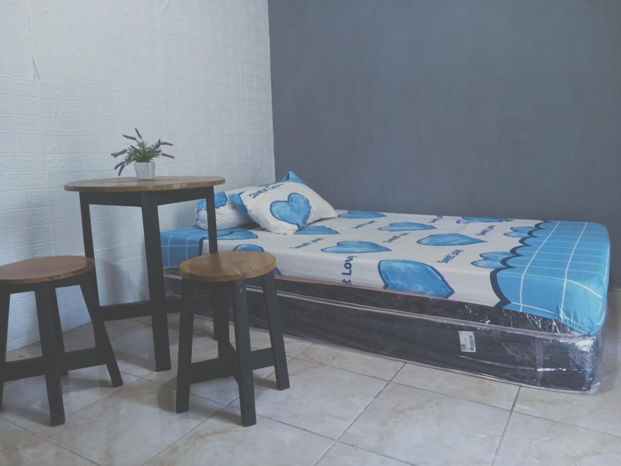 Kost Backpacker Hotel Sidoarjo Kültér fotó