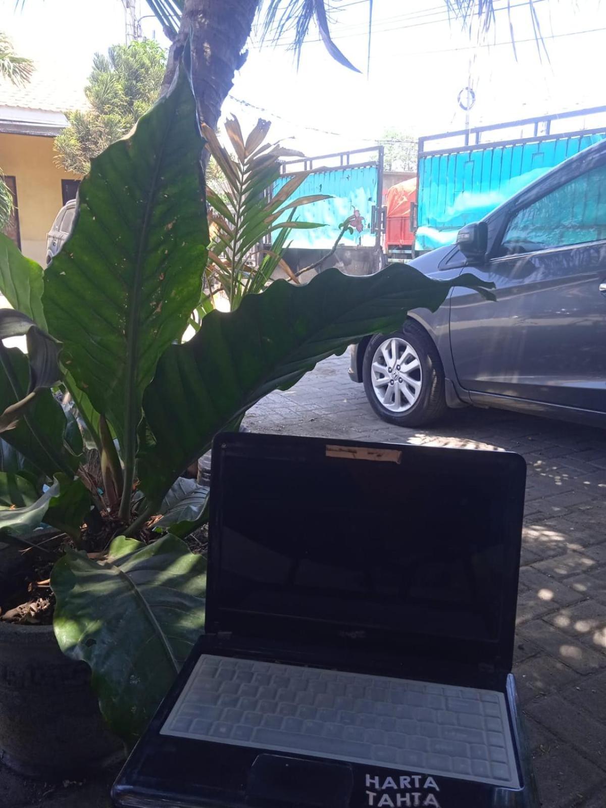 Kost Backpacker Hotel Sidoarjo Kültér fotó