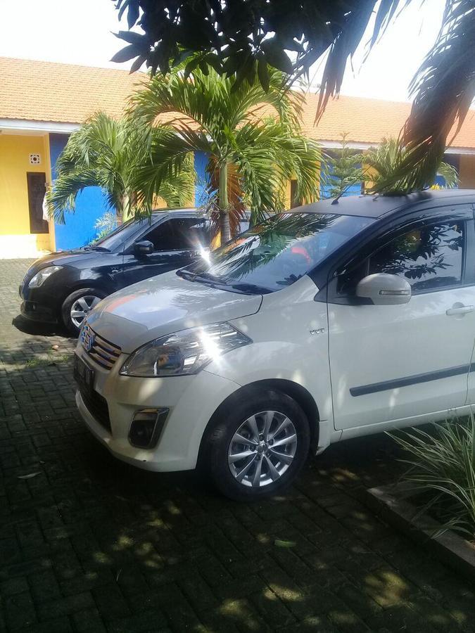 Kost Backpacker Hotel Sidoarjo Kültér fotó