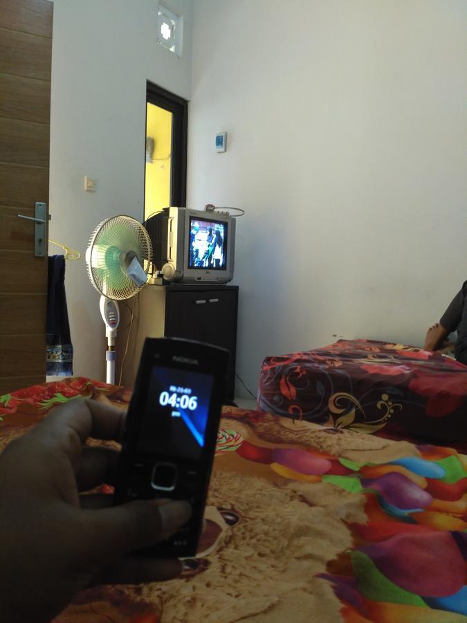 Kost Backpacker Hotel Sidoarjo Kültér fotó